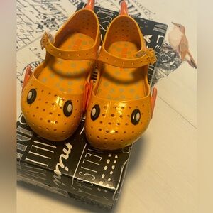 Mini Melissa Furadinha Fabula Mary Jane Flats